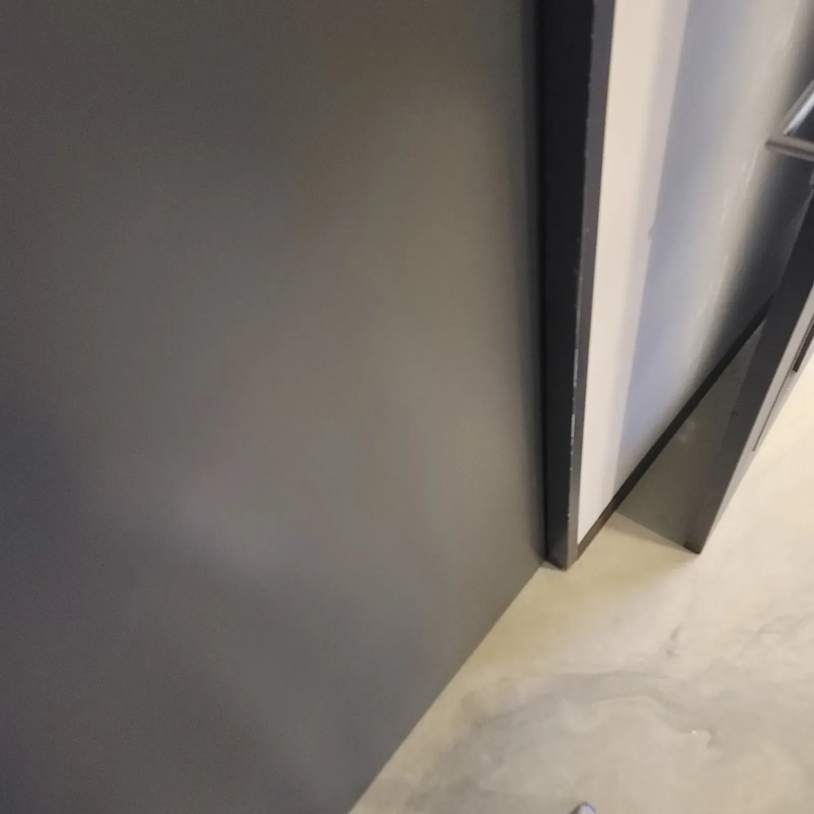 포켓도어 마감 보강 마무리 작업